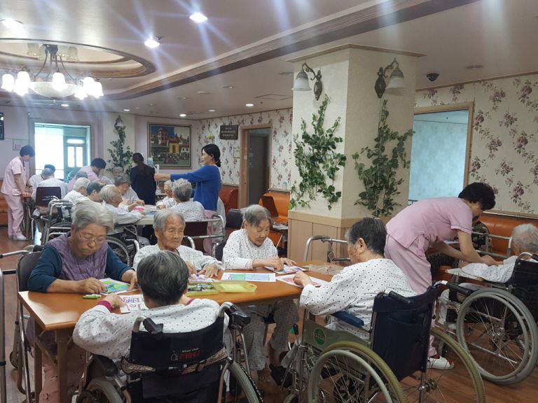 3월22일 반쪽 그림 완성하기