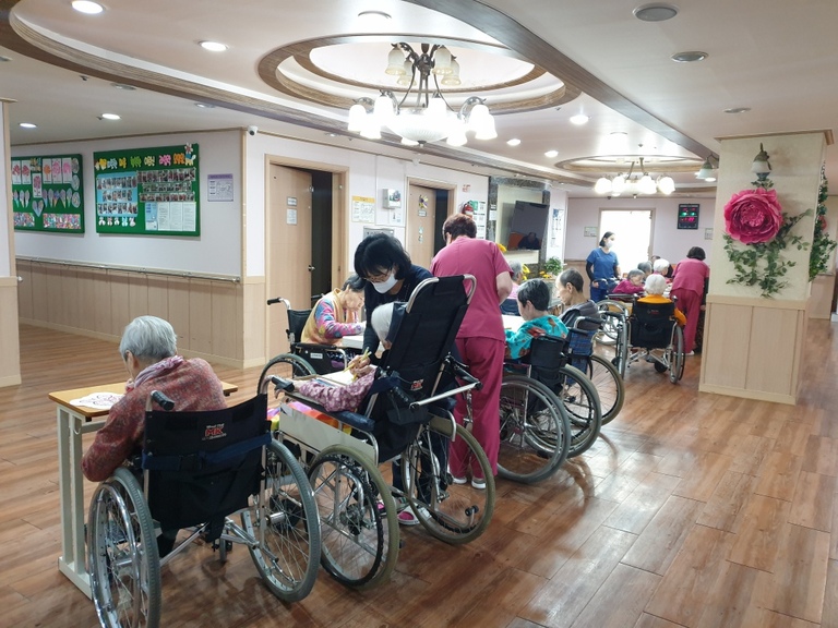 4월1일 나비바느질하기(인지기능)