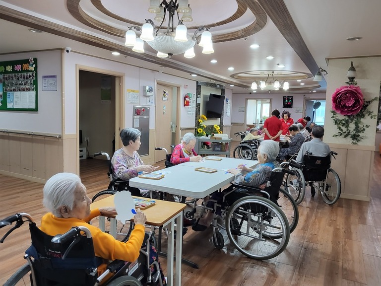 6월2일 물고기부채 만들기(인지기능)