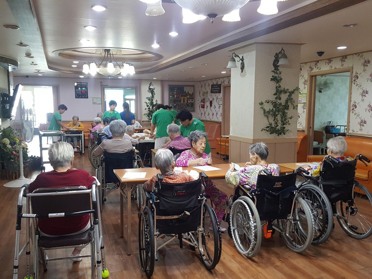 9월23일 알파벳스티커 붙이기