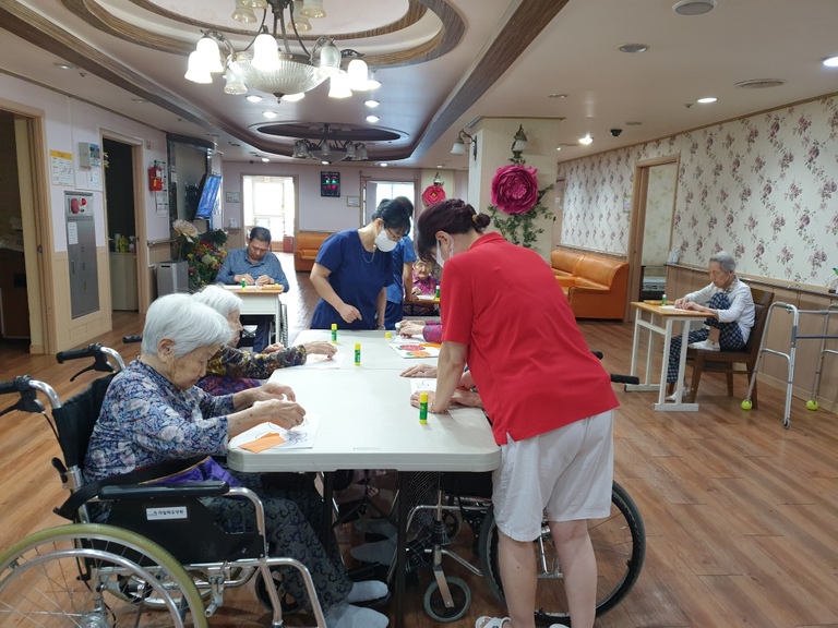 9월30일 사과, 감 색종이 모자이크