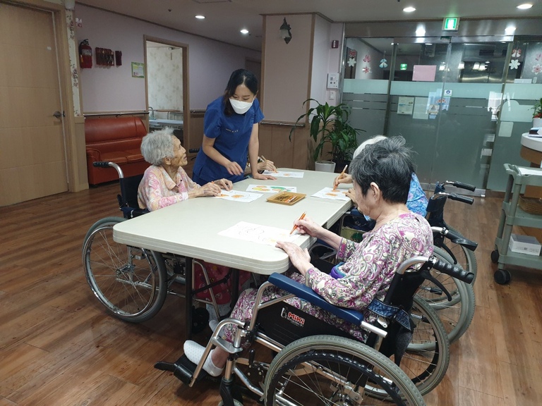 8월30일 감나무 색칠하기