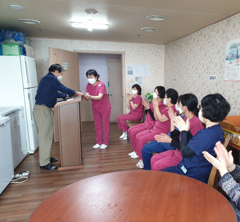 12월29일 송년회(우수사원 포상)