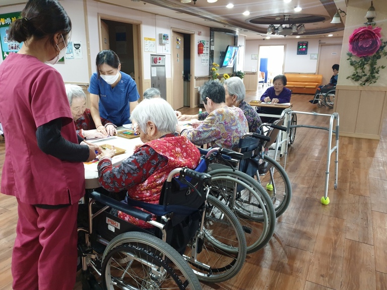 3월31일 색종이로 글자 만들기