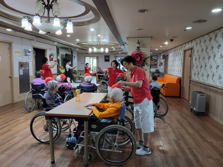 5월6일 카네이션 만들기(인지기능)