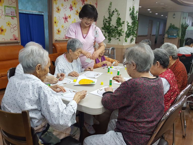 11월1일 감 모자이크