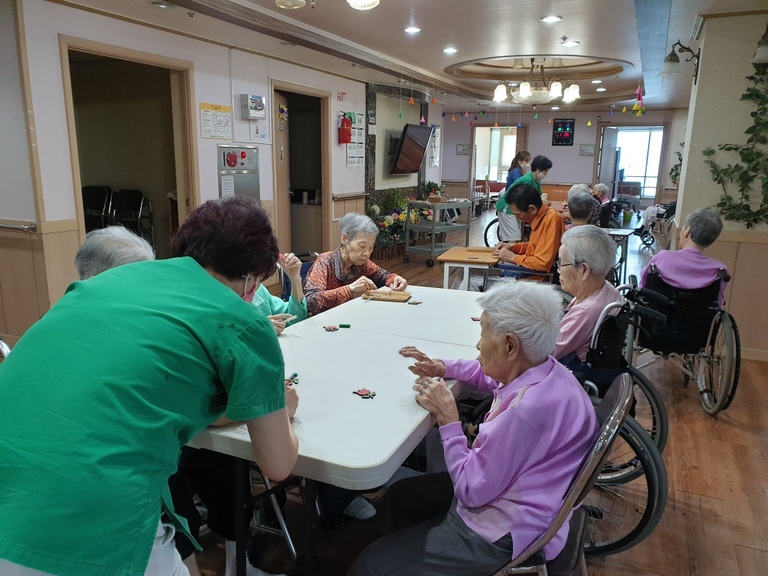 10월5일 나뭇잎 꾸미기