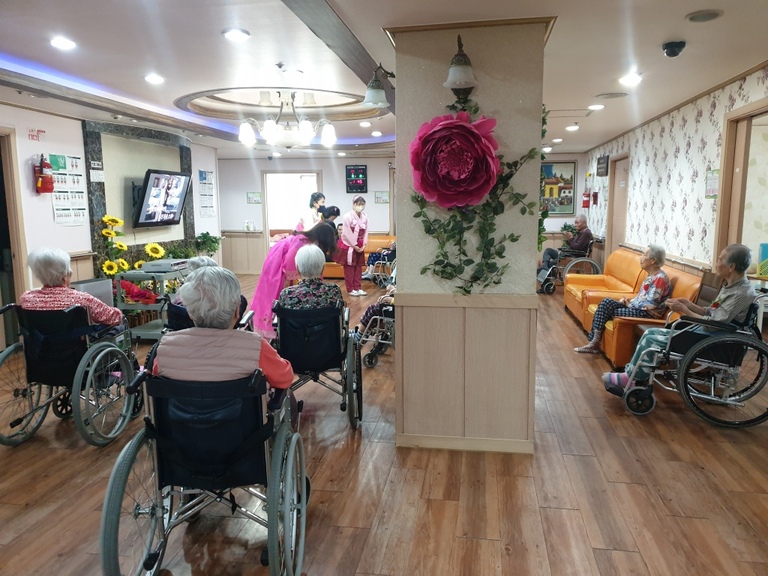 5월8일 어버이날 행사 및 2분기 생신잔치