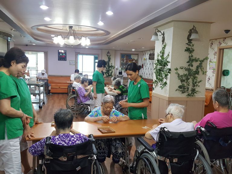 8월9일 나비 꾸미기