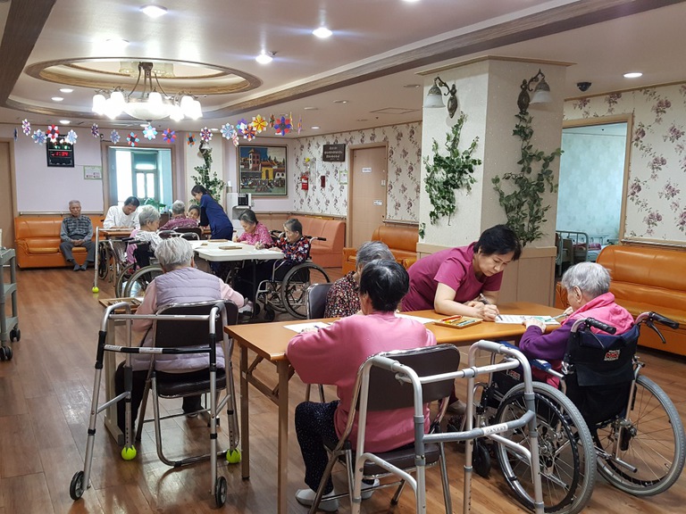 4월8일 4월 달력만들기