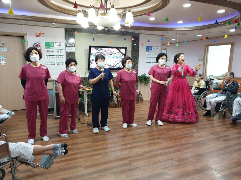 5월8일 어버이날 행사 및 생신잔치