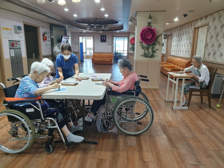 8월12일 어항꾸미기