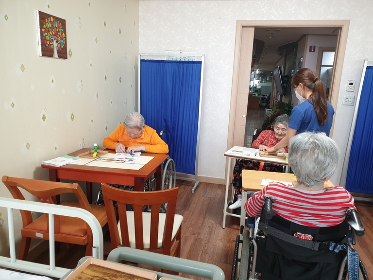 5월11일 칠교조각 붙이기