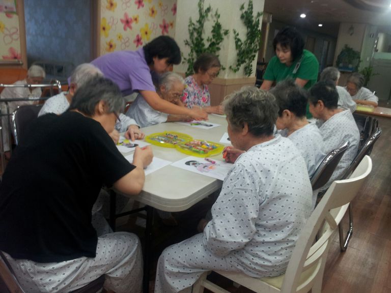 9월10일 내한복 색칠하기