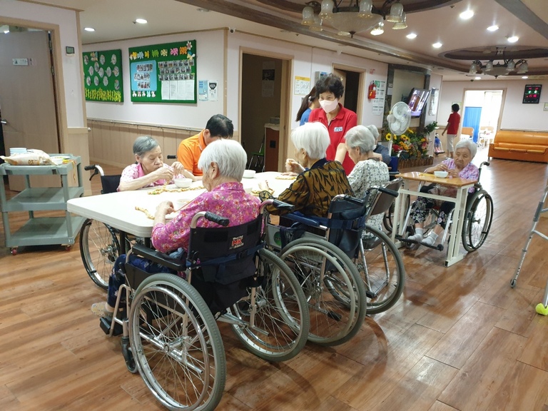 9월15일 과자목걸이 만들기