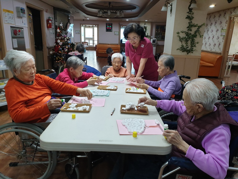 12월16일 겨울나무 눈 붙이기