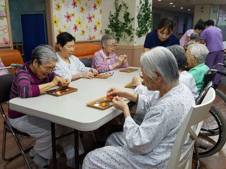 5월12일 단추꿰기