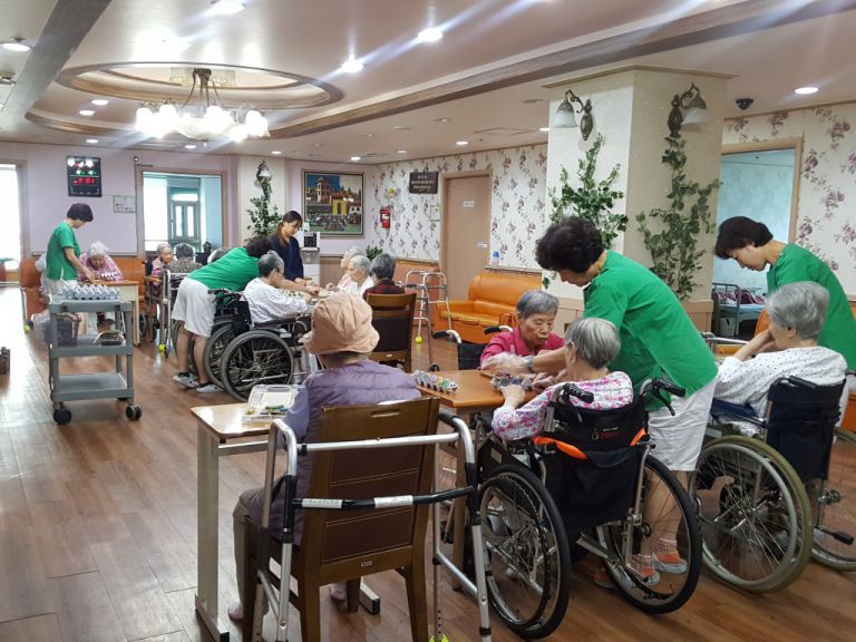 10월15일 애벌레 만들기