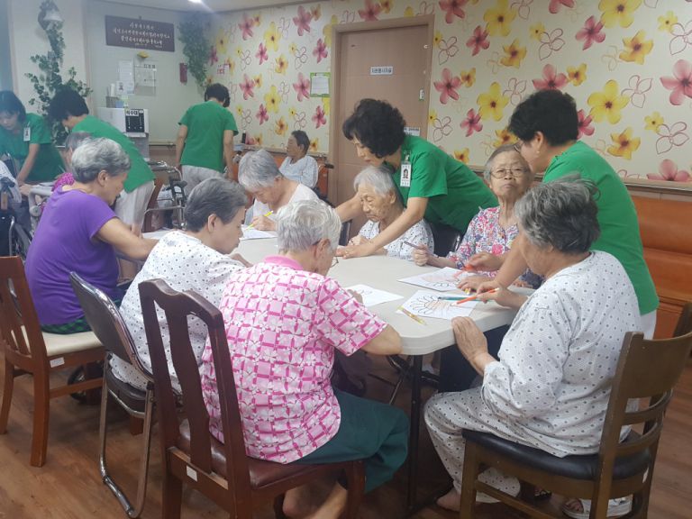 8월16일 반쪽그림그리기