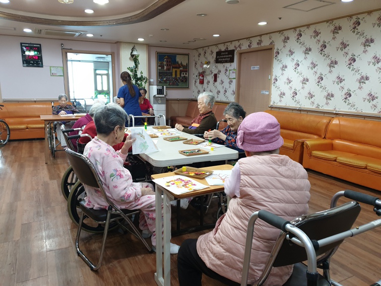 11월18일 단풍잎 붙이기