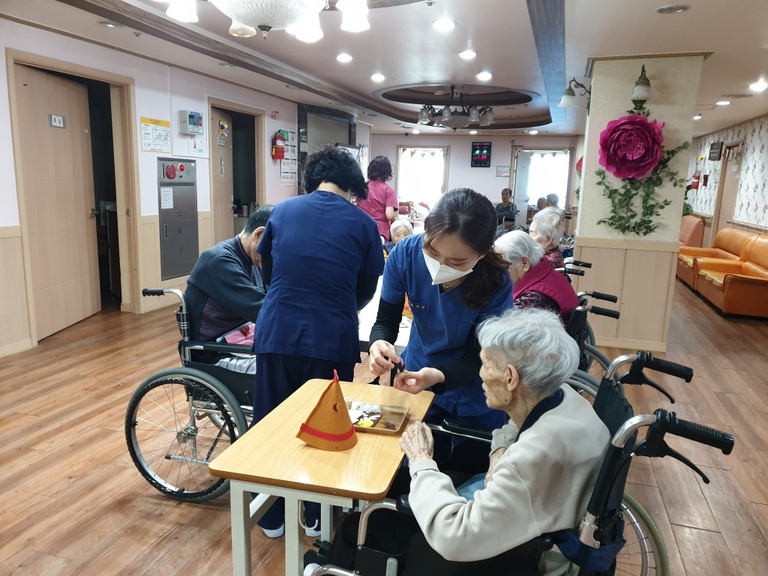 12월17일 크리스마스 모자 만들기