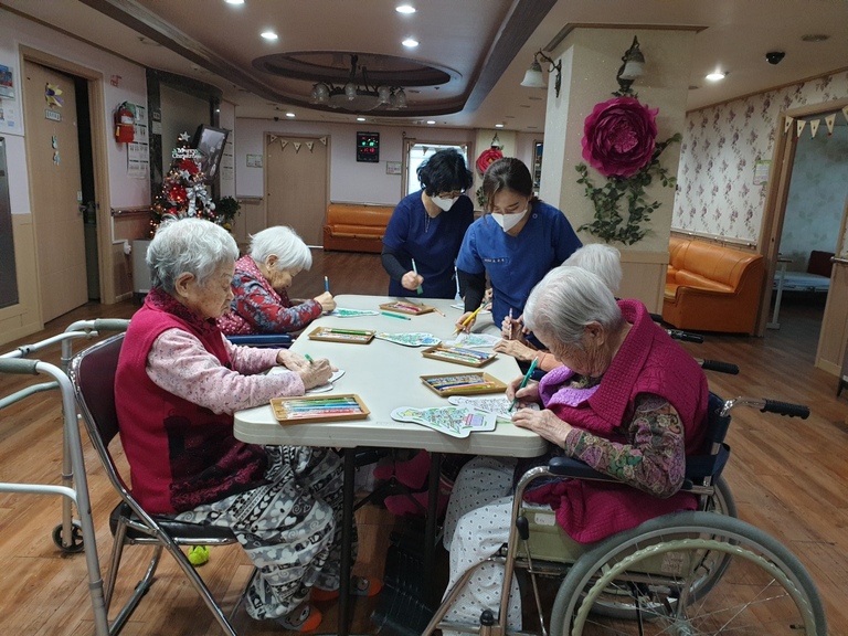 12월22일 크리스마스 트리 바느질 하기