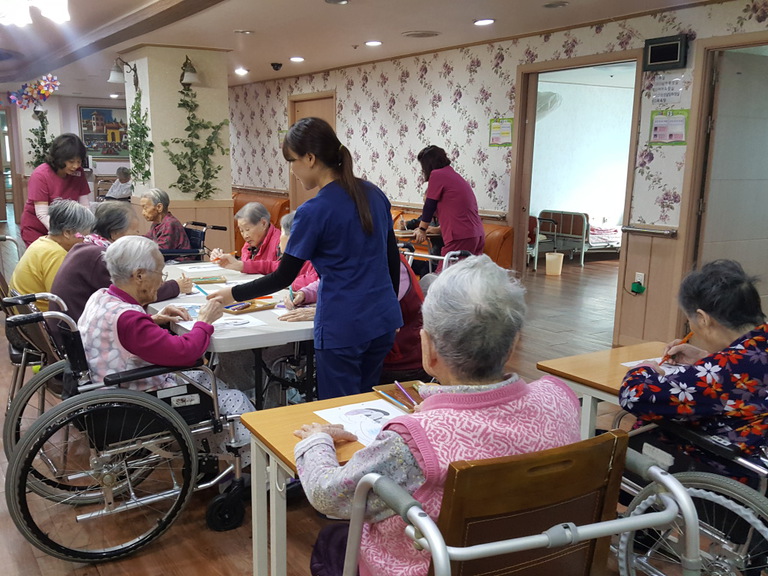 2월18일 반쪽 그림 그리기