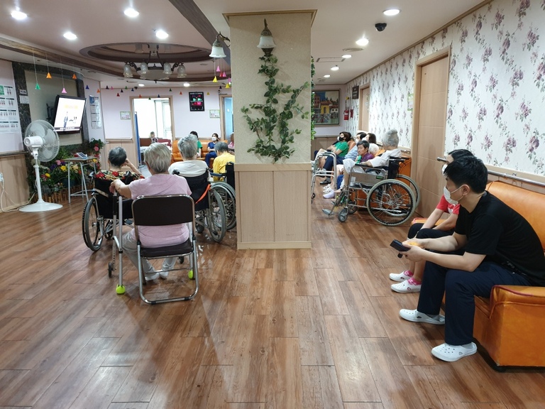 6월25일 노인인권 및 노인학대예방교육